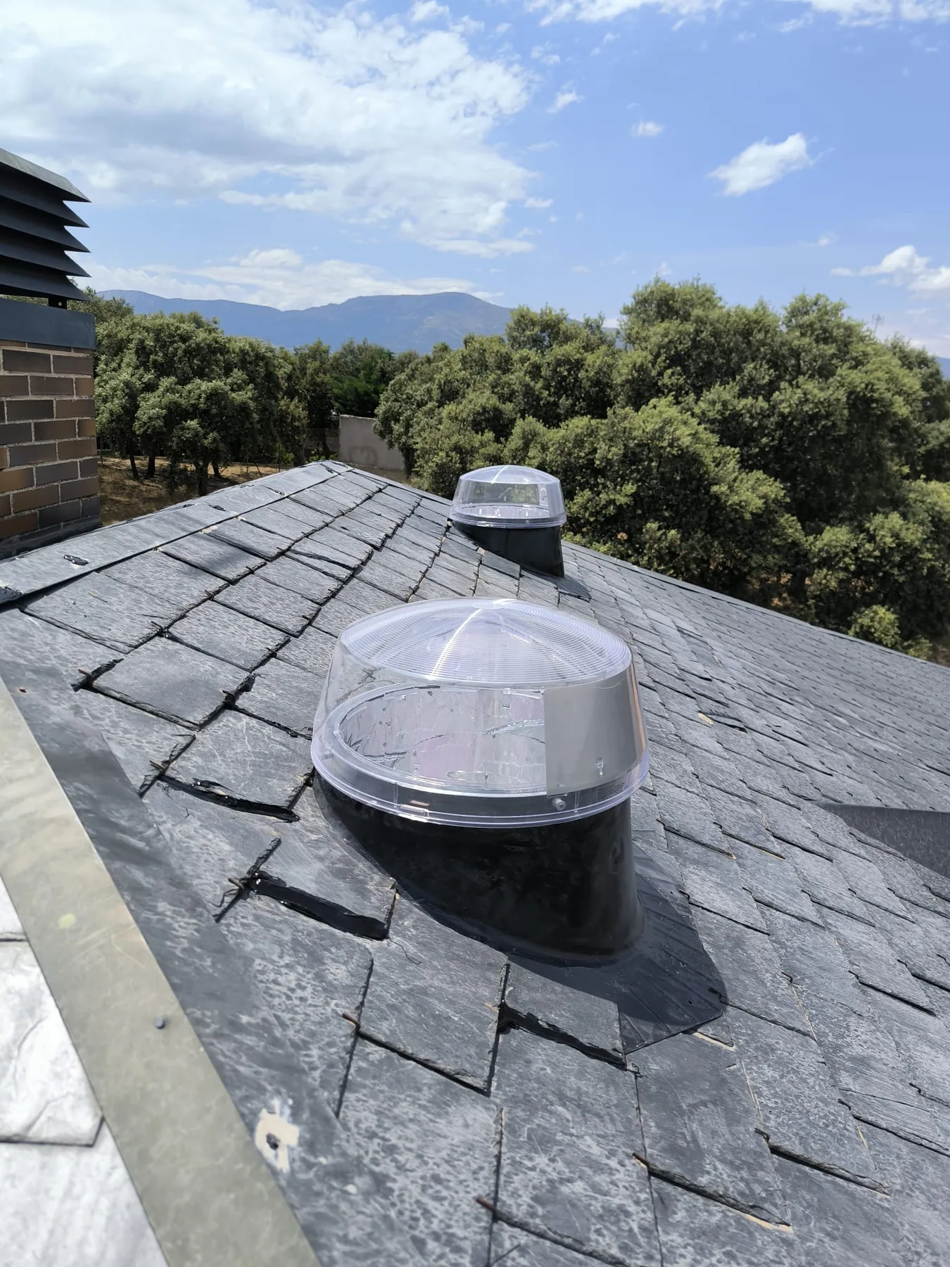 Captadores Solatube instalados en la cubierta de la vivienda